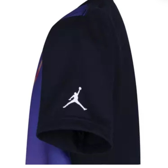 NWT Jordan little Boys' "Skyline" Tee - Picture 3 of 11